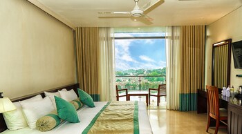 oak ray heritage hotel