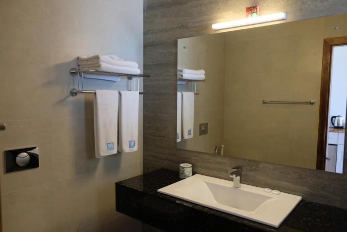 twenty two weligambay