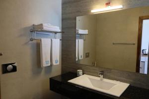 twenty two weligambay