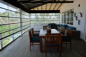 twenty two weligambay