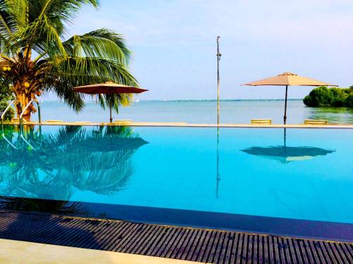 Nico Lagoon Hotel,Katunayake>>Gampaha,3.5 star