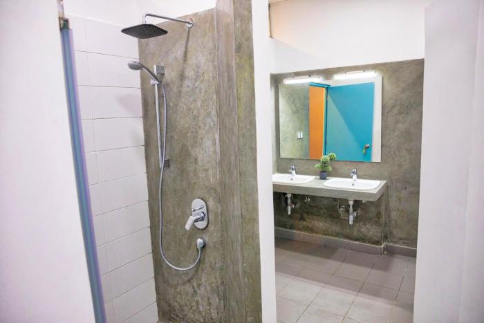 c1 colombo fort hostel