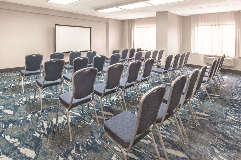 la quinta inn and suites by wyndham philadelphia airport