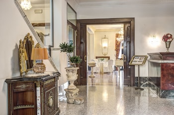 Hotel Castel Vecchio,Castel Gandolfo>>Ariccia,4 star
