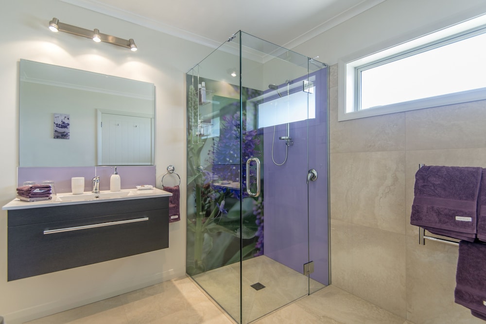 ribbonwood country house