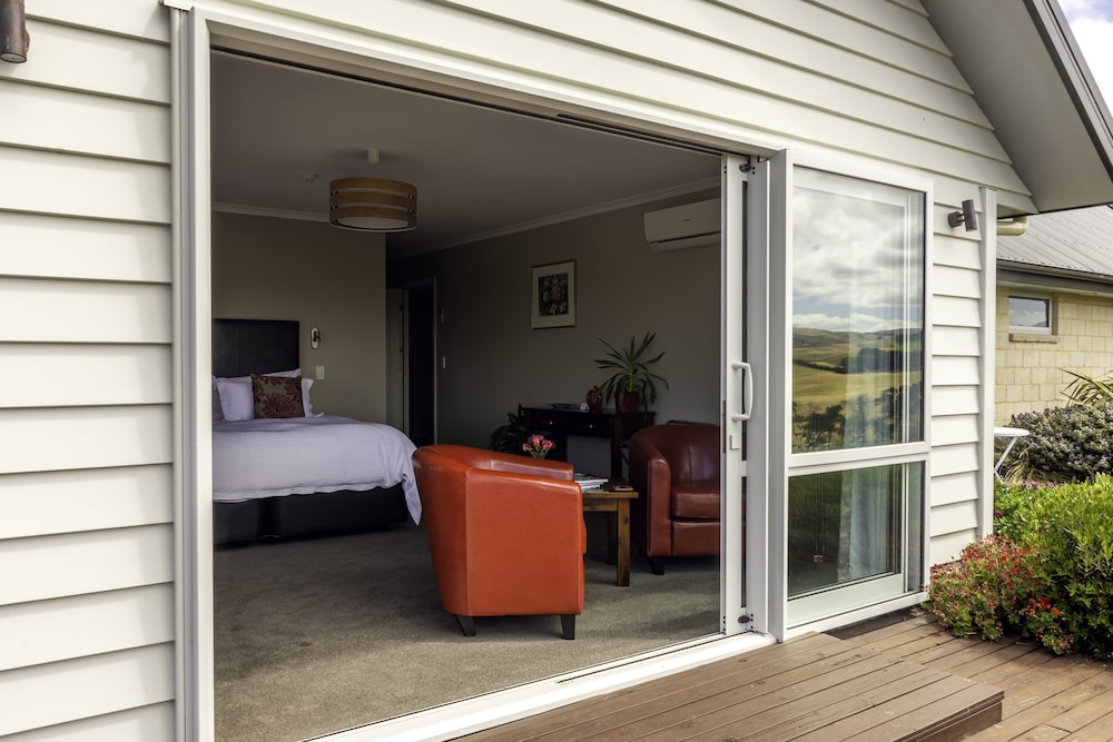 ribbonwood country house