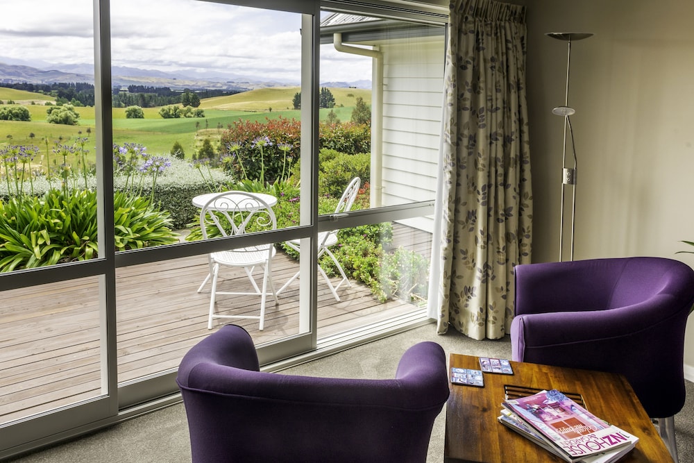 ribbonwood country house