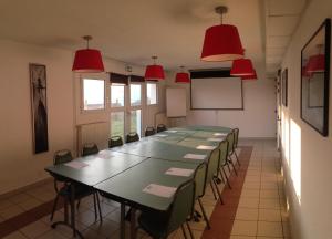 Brit Hotel La Bonne Etape,Evreux>>Eure,2 star