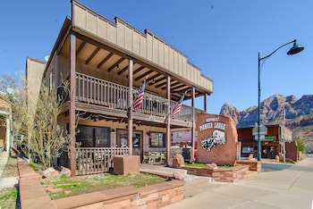 pioneer lodge zion national park springdale