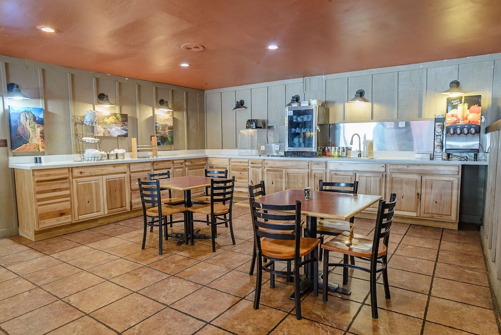 pioneer lodge zion national park springdale