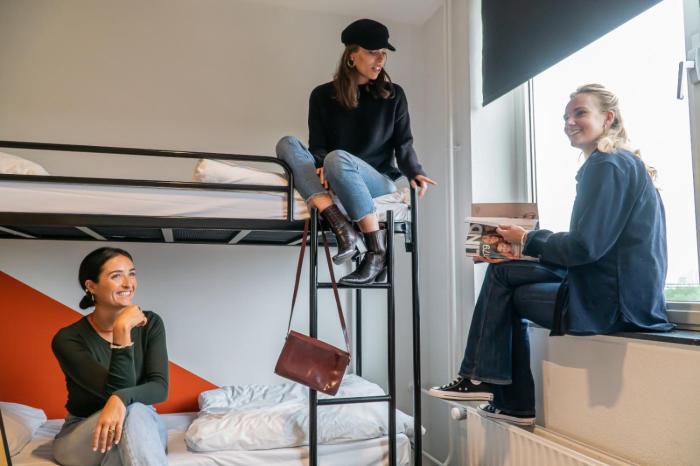 via amsterdam hostel