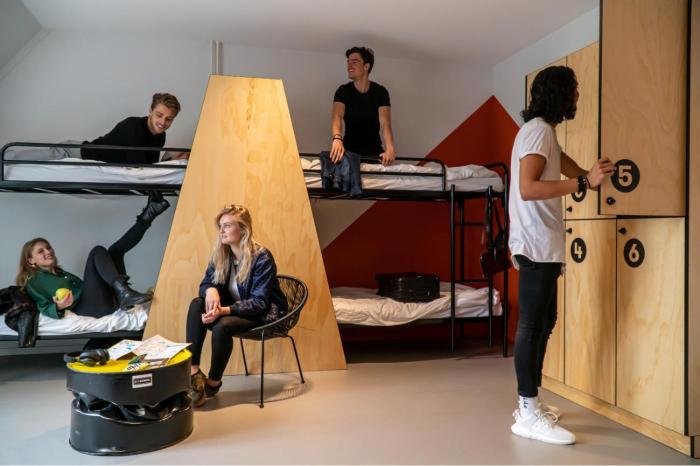 via amsterdam hostel