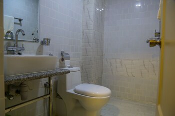 hotel himalayan oasis