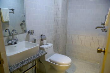 hotel himalayan oasis