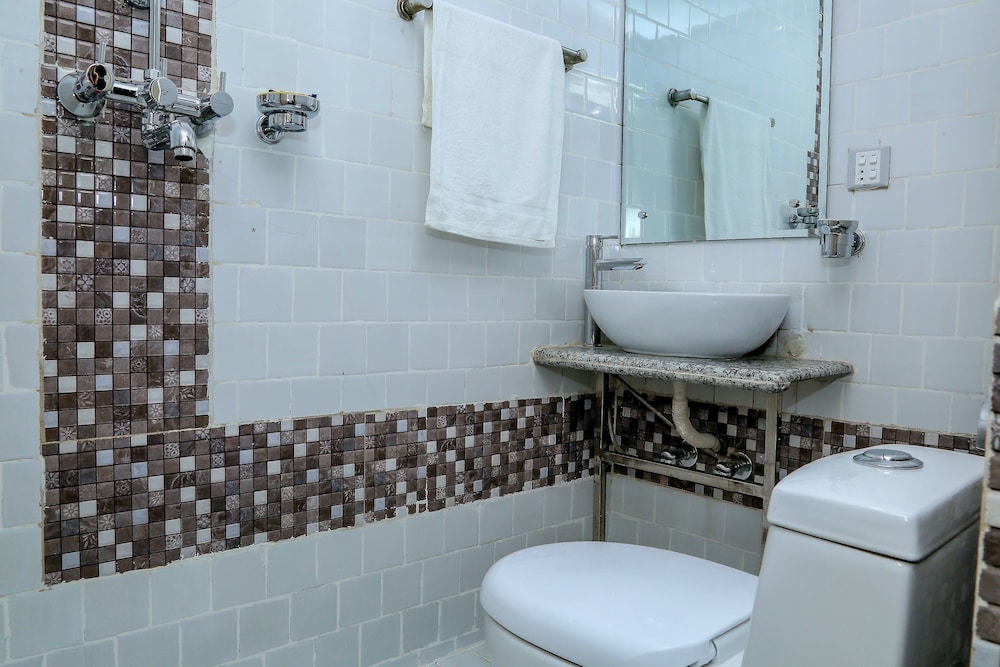 hotel himalayan oasis