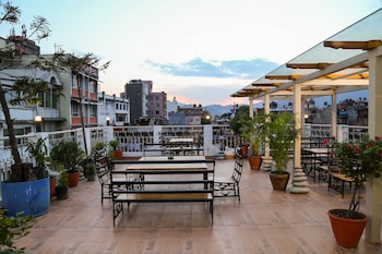 hotel himalayan oasis