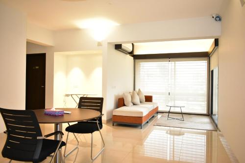 spring hill apartments