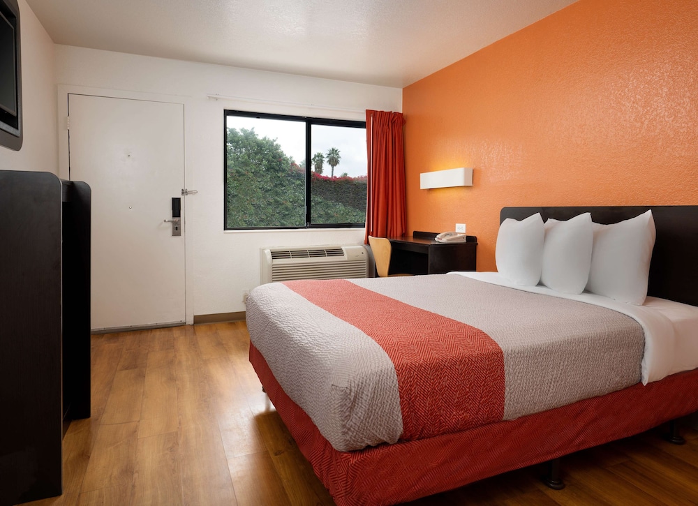 motel 6 camarillo ca