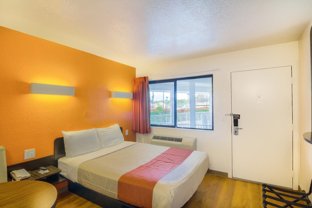 motel 6 camarillo ca