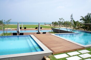 aprota villas arugambay