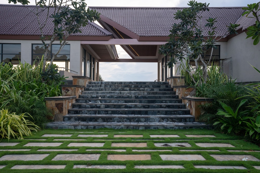 aprota villas arugambay