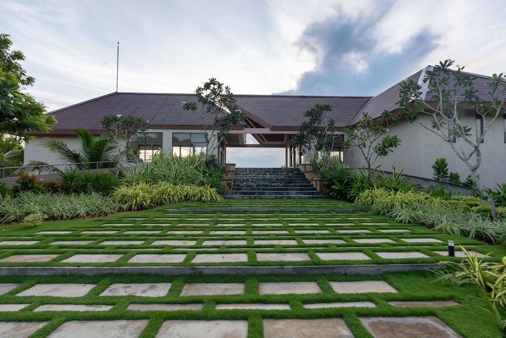 aprota villas arugambay