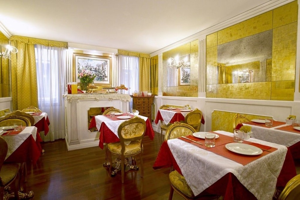 hotel noemi