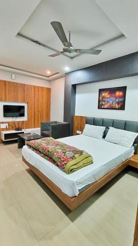 hotel jay deluxe