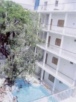 Hotel Oasis,Jaipur>>Ajmer,2 star