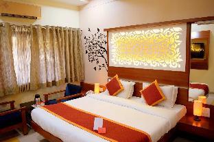 hotel sunset inn mount abu with swimming pool