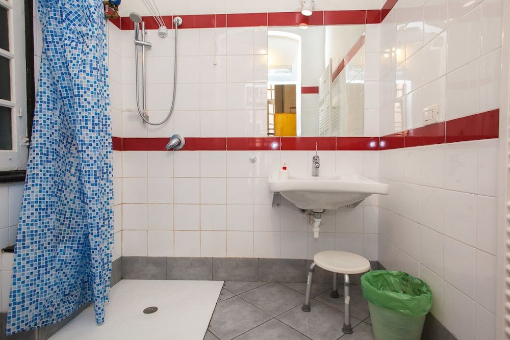 ostellin genova hostel