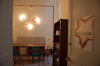 ostellin genova hostel