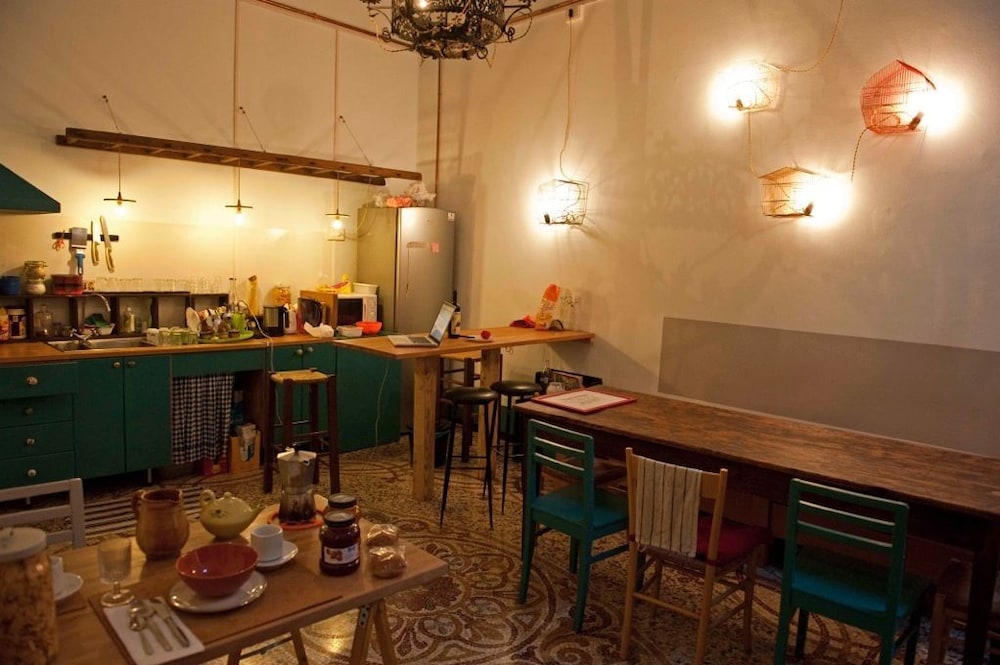 ostellin genova hostel