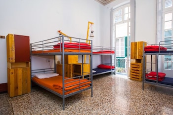 ostellin genova hostel
