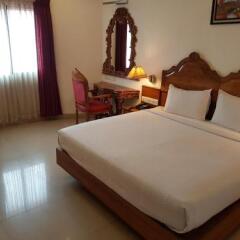 Pallava Rajadhani,Trivandrum International Airport>>Thiruvananthapuram,2 star