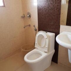 Pallava Rajadhani,Trivandrum International Airport>>Thiruvananthapuram,2 star