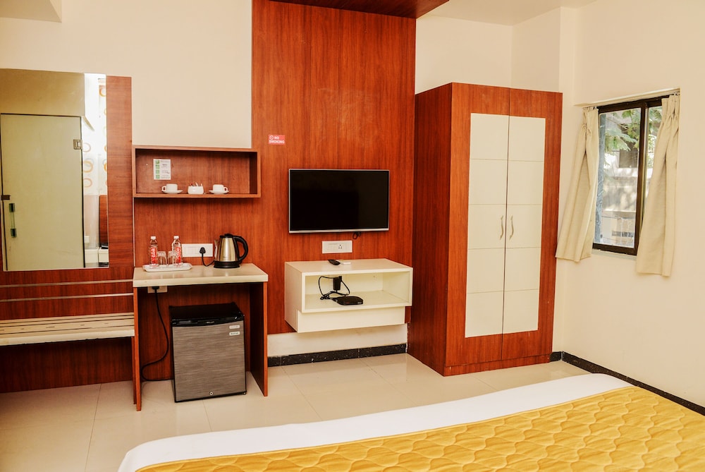 hotel elite continental airport road andheri