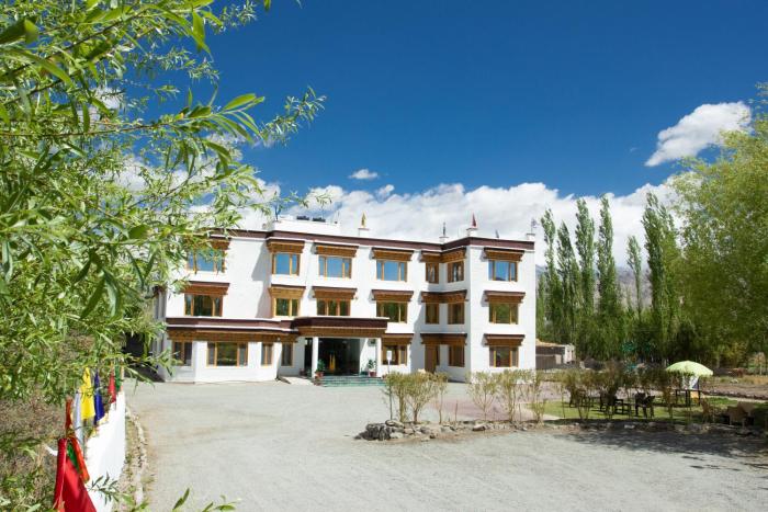 ratna hotel ladakh