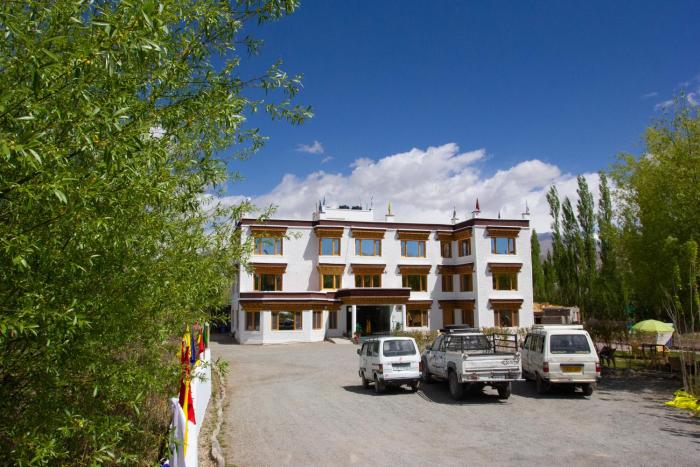 ratna hotel ladakh