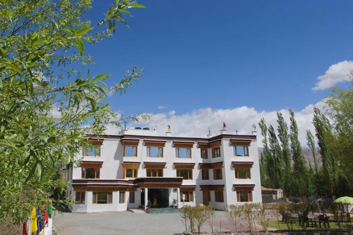 ratna hotel ladakh
