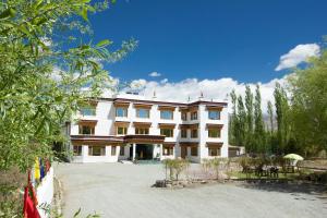 ratna hotel ladakh