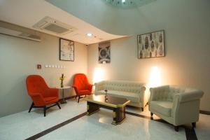 green garden hotel