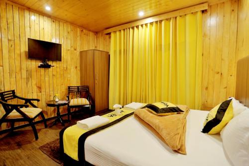 Amara Resorts,Dhamsu, P.O. Karjan, Kullu - Naggar - Manali Rd Near Jagah Sukh - 175136,4 star