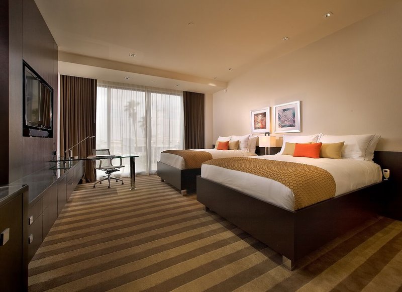 eb hotel miami