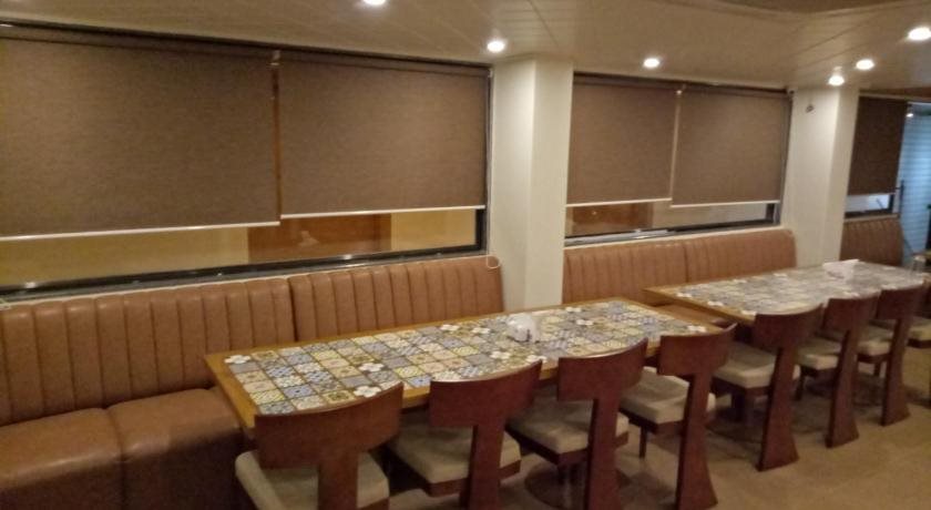 Hotel Umesh,Udvada>>Daman,2 star