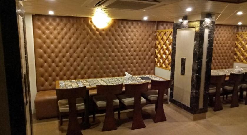 Hotel Umesh,Udvada>>Daman,2 star