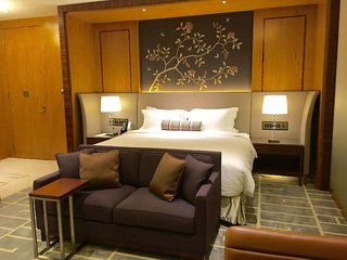 The Royal Garden,Hong Kong Island>>Hong Kong,5 star