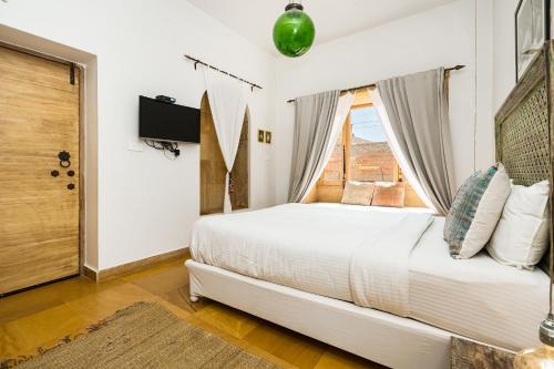 the secret house adults only