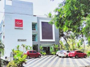 leela backwaters inn