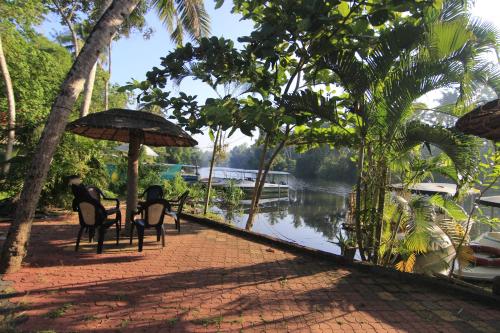 leela backwaters inn
